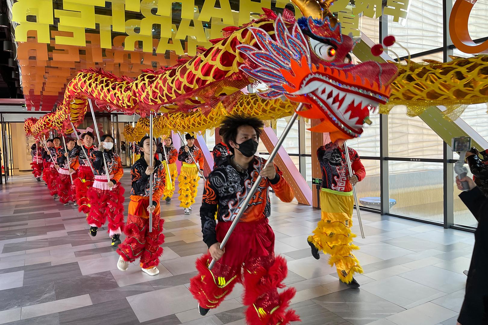 卓展舞龙活动